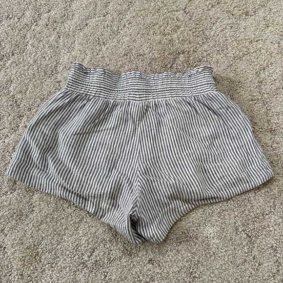 A New Day Linen-Blend Striped Paperbag Shorts – XS - Picture 8 of 8